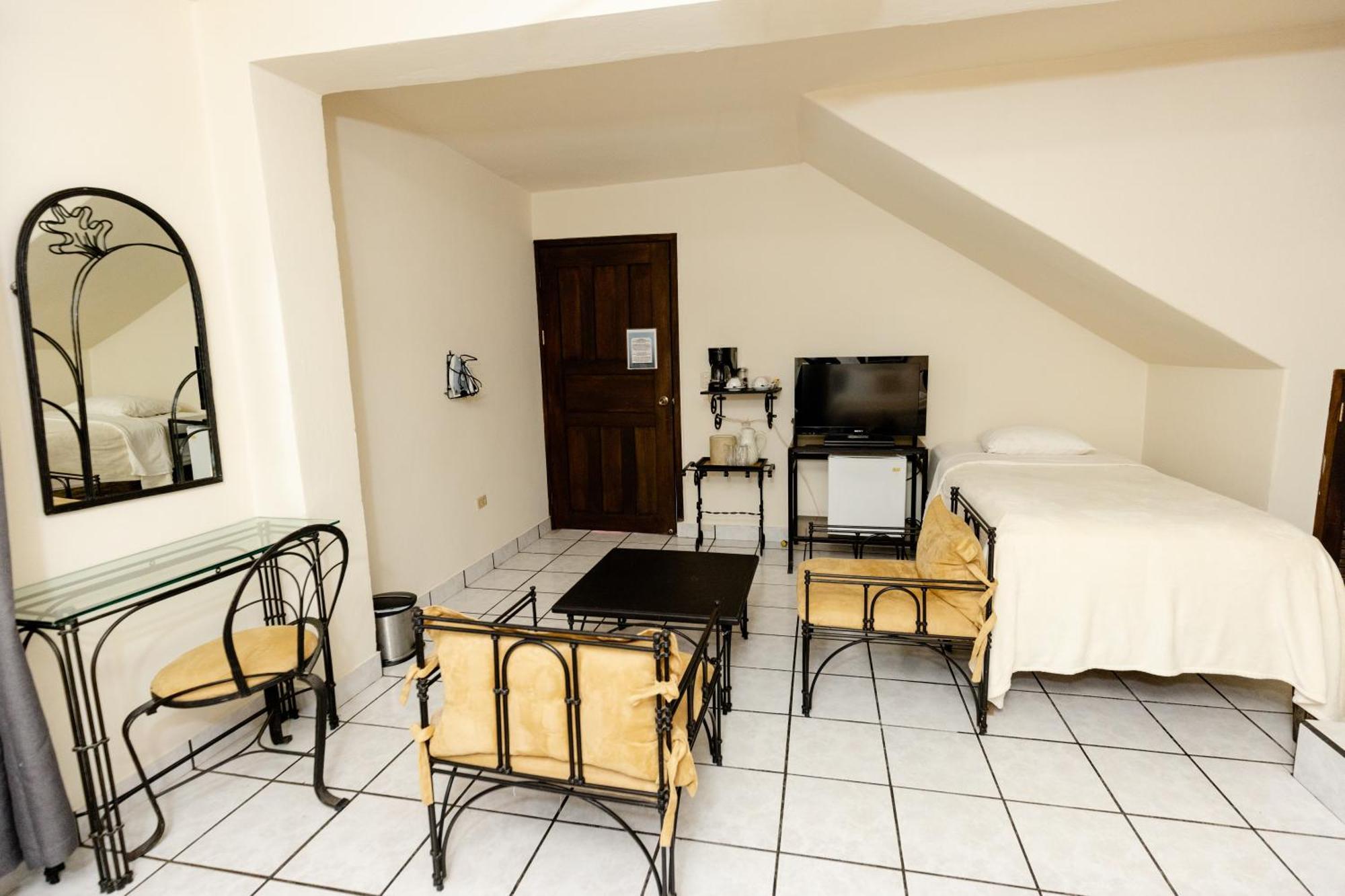 Hotel Camino Maya Copan Ruinas Exterior photo